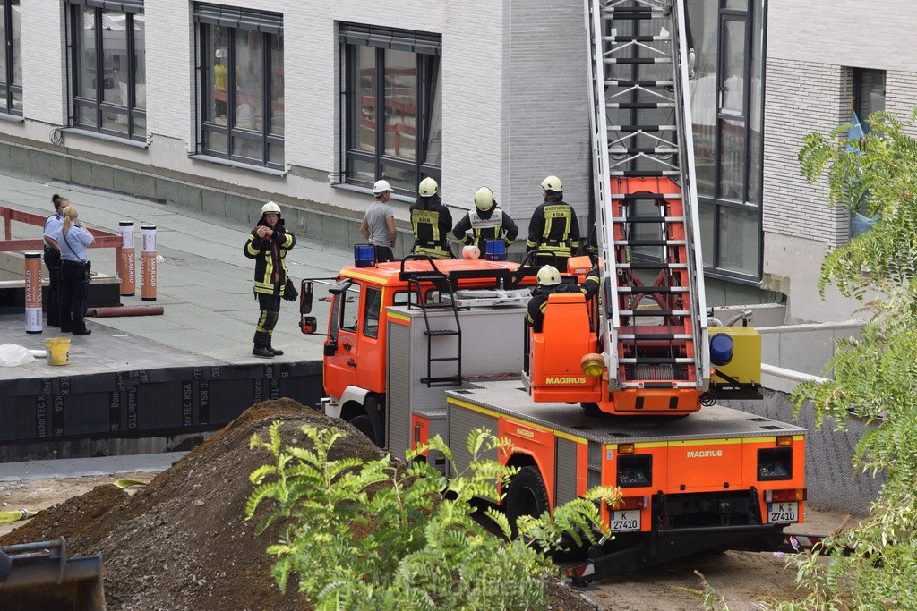 Fassadenfeuer Baustelle Koeln Kalk Dillenburgerstr P21.JPG - Miklos Laubert